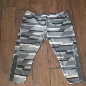 Gently used capri leggings